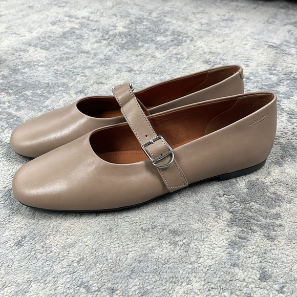 NIB Vagabond Jolin Ballet Mary Jane Flats Patent Taupe Sz 39 - Picture 6 of 16